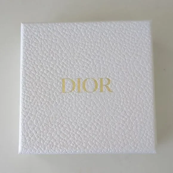 Dior Makeup Set Limited Edition-NIB - Picture 8 of 8